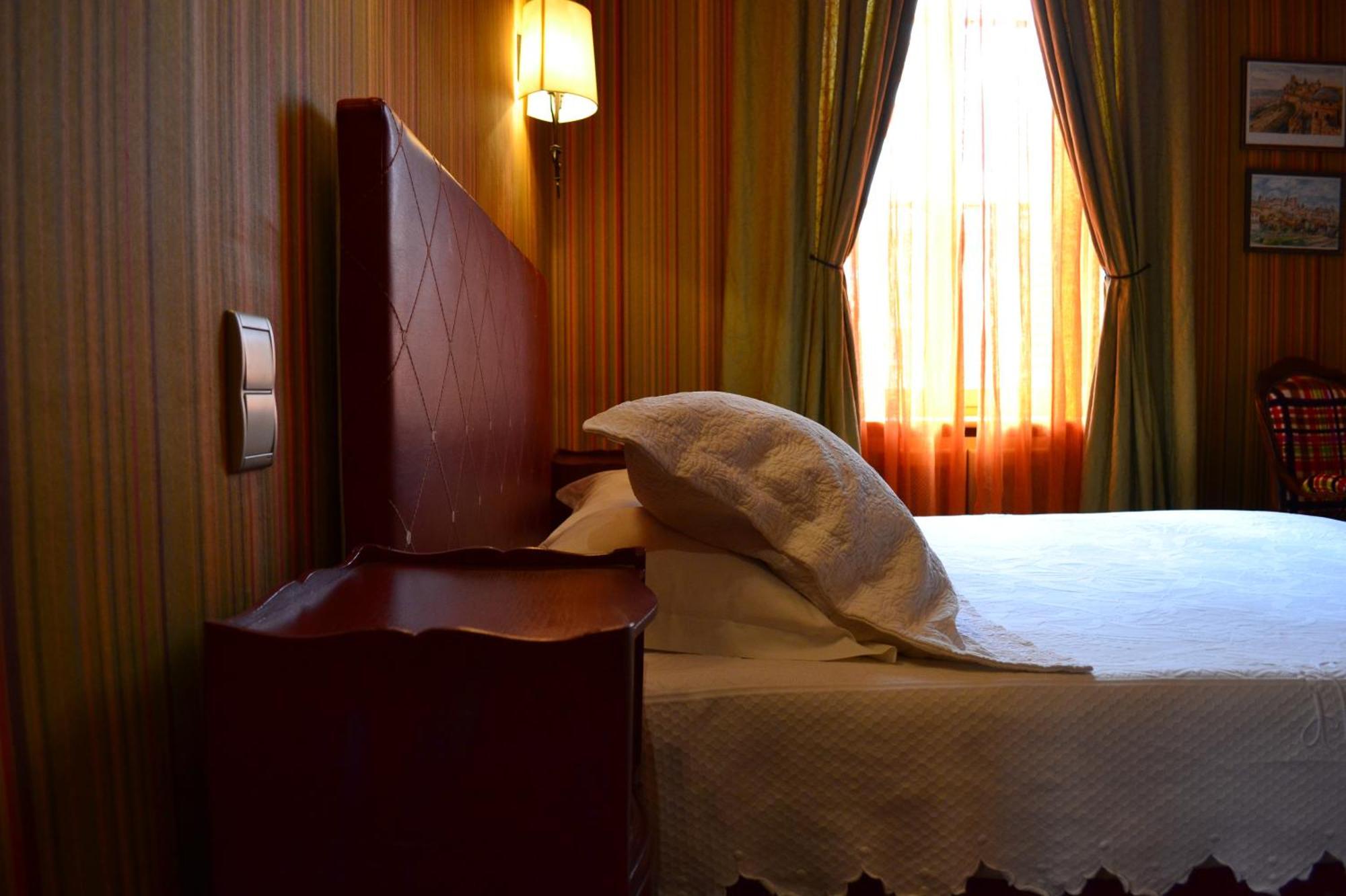 Demeure Saint Louis Historic Manor, City 700M, Parking,A C,Clim,Wifi, Heated Pool, City View 카르카손 외부 사진